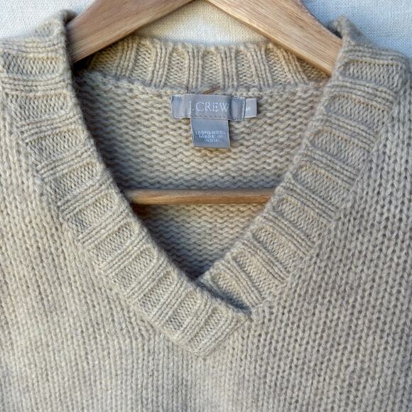 J. Crew Mens All Wool Oatmeal V-Neck Long Sleeve Sweater size S - has 1 Stain - Picture 3 of 8